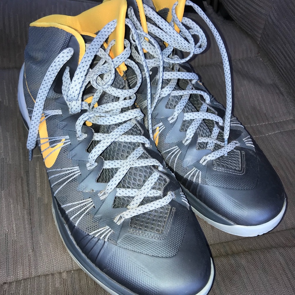 Nike Hyperdunk Grey and Yellow size 11
